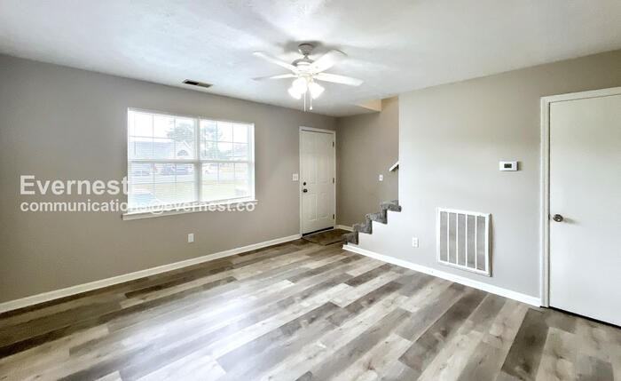 57 Clara Dr - Photo 4 of 19