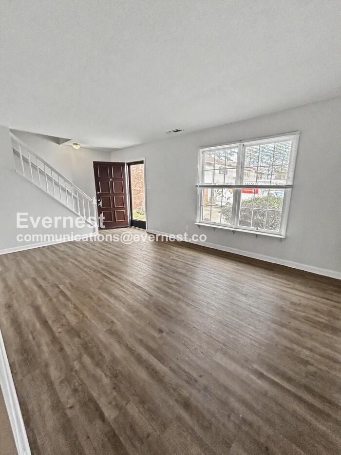 2723 Reynolds Park Rd - Photo 4 of 24