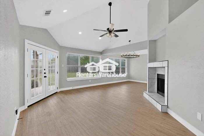 2317 Springfield Ln - Photo 7 of 45