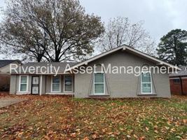 featured image of 3219 Holly Berry Dr