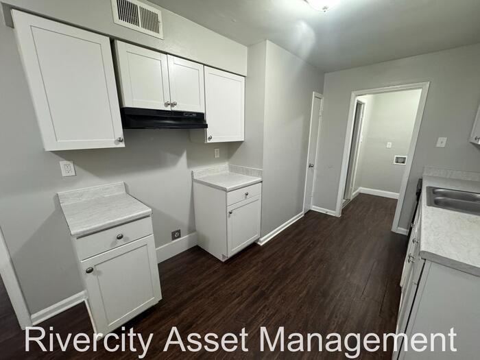 3219 Holly Berry Dr - Photo 7 of 12