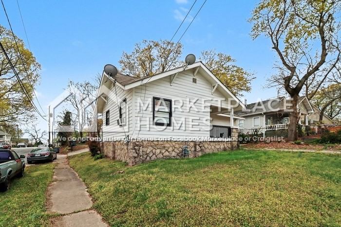 876 Custer St #G3 - Photo 3 of 12