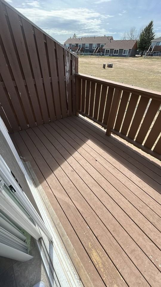 405 Mickelson Ct - Photo 2 of 5