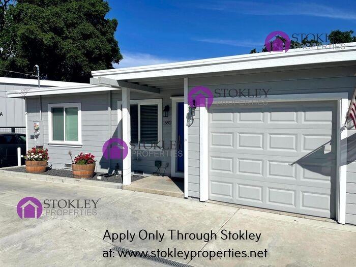 1692 Oak Park Blvd - Photo 2 of 24