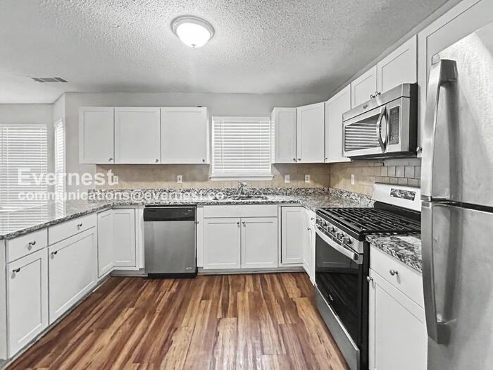 5791 Blacktop Ct - Photo 4 of 30