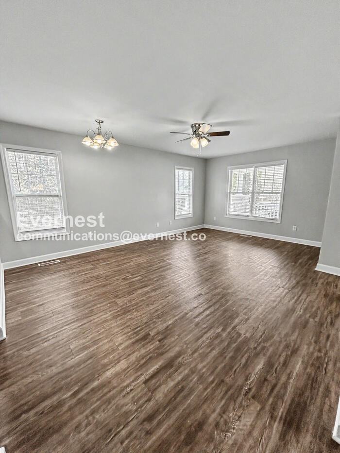 2320 Spaugh Ct - Photo 7 of 25