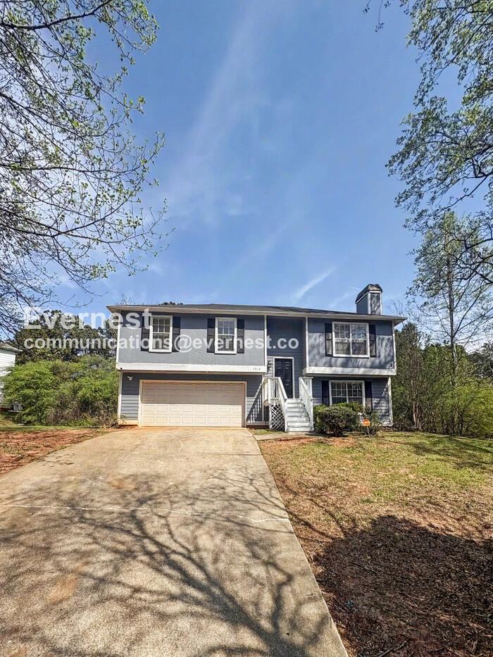 1510 Marshall Ln Se - Photo 2 of 25