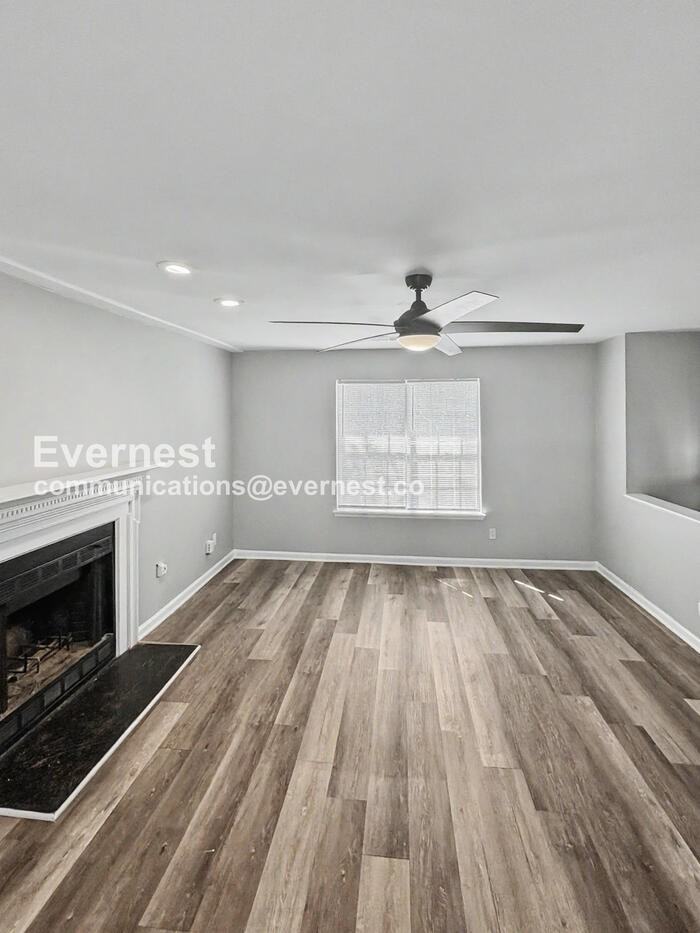 1510 Marshall Ln Se - Photo 5 of 25