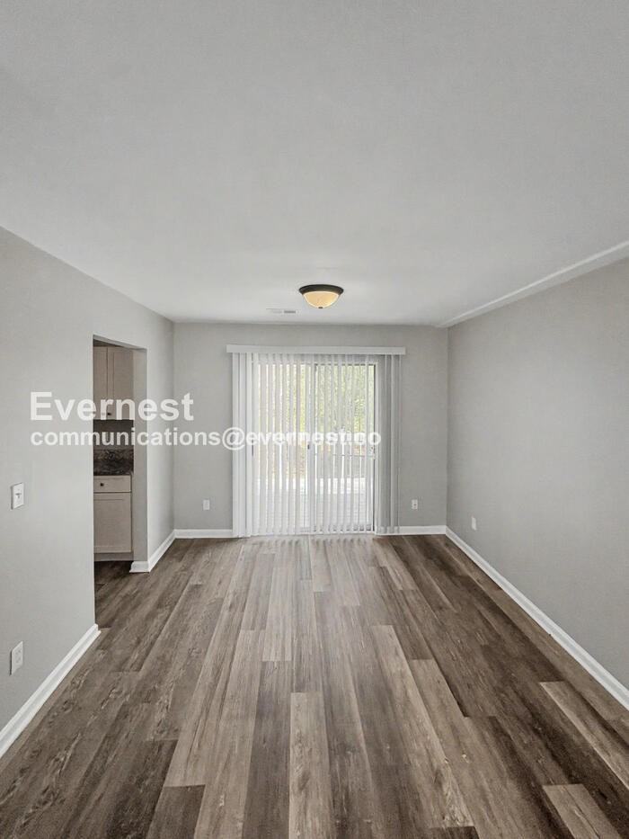 1510 Marshall Ln Se - Photo 6 of 25