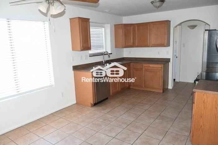 4918 W Desert Dr - Photo 5 of 18