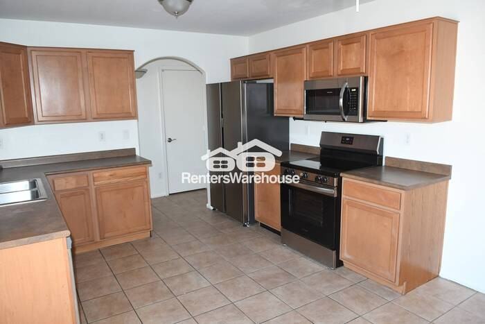 4918 W Desert Dr - Photo 6 of 18