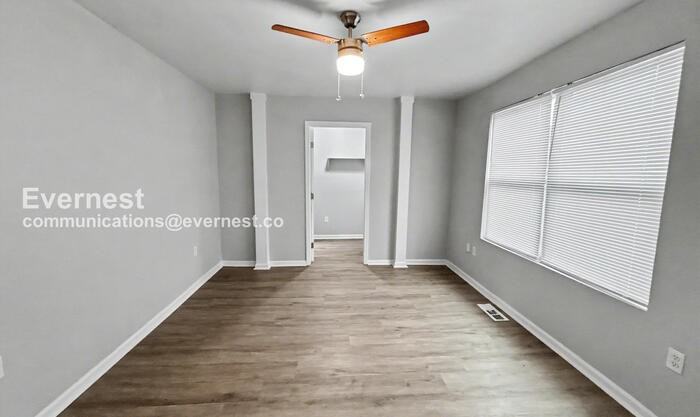 1368 Alverado Way - Photo 4 of 18