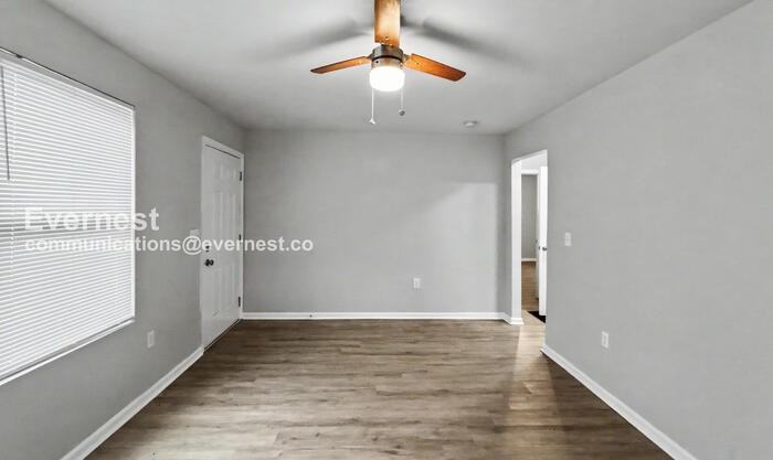 1368 Alverado Way - Photo 5 of 18