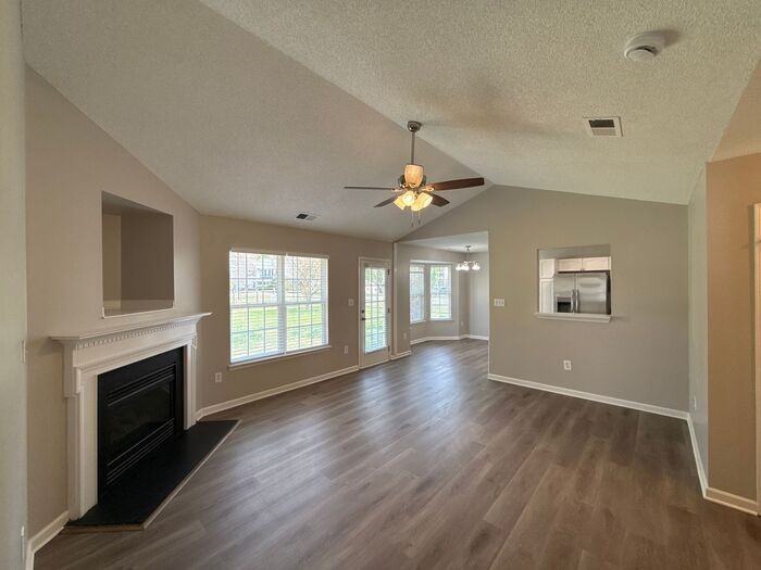 14300 Menifee Dr - Photo 3 of 15