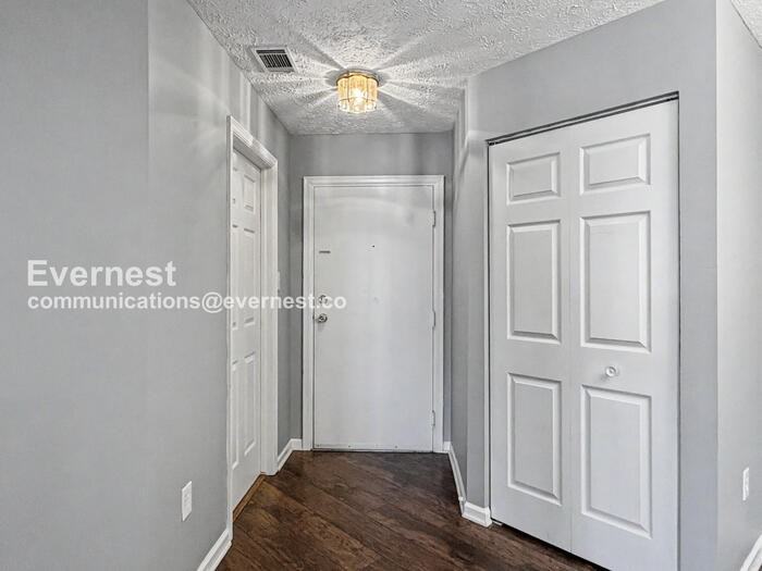 12212 Eagles Nest Ct - Photo 2 of 42