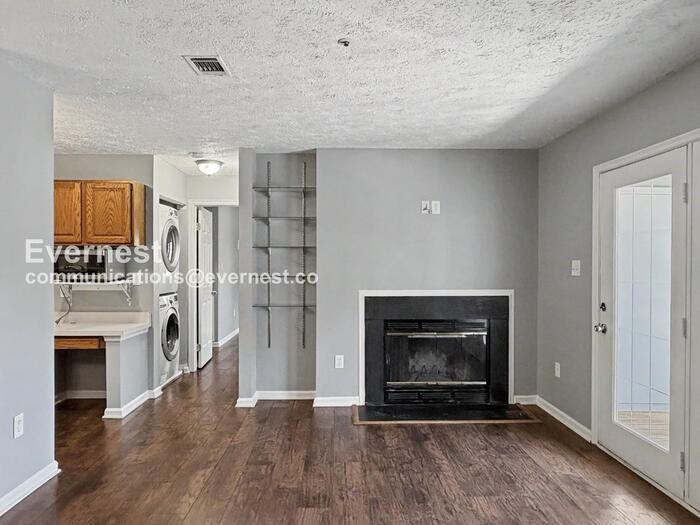 12212 Eagles Nest Ct - Photo 5 of 42