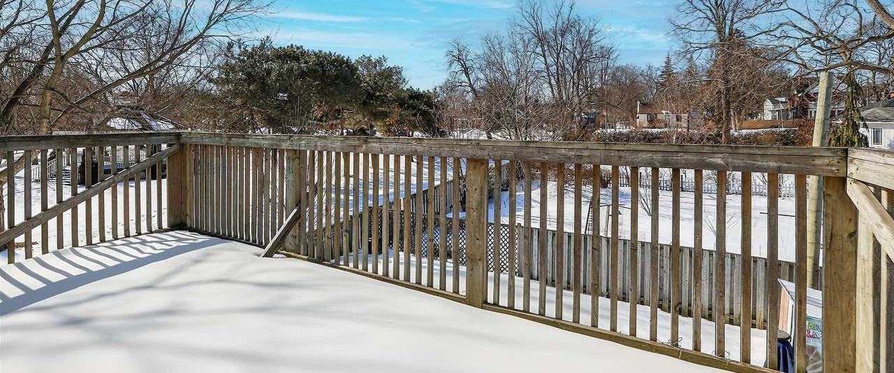 704 Brock St S - Photo 3 of 13