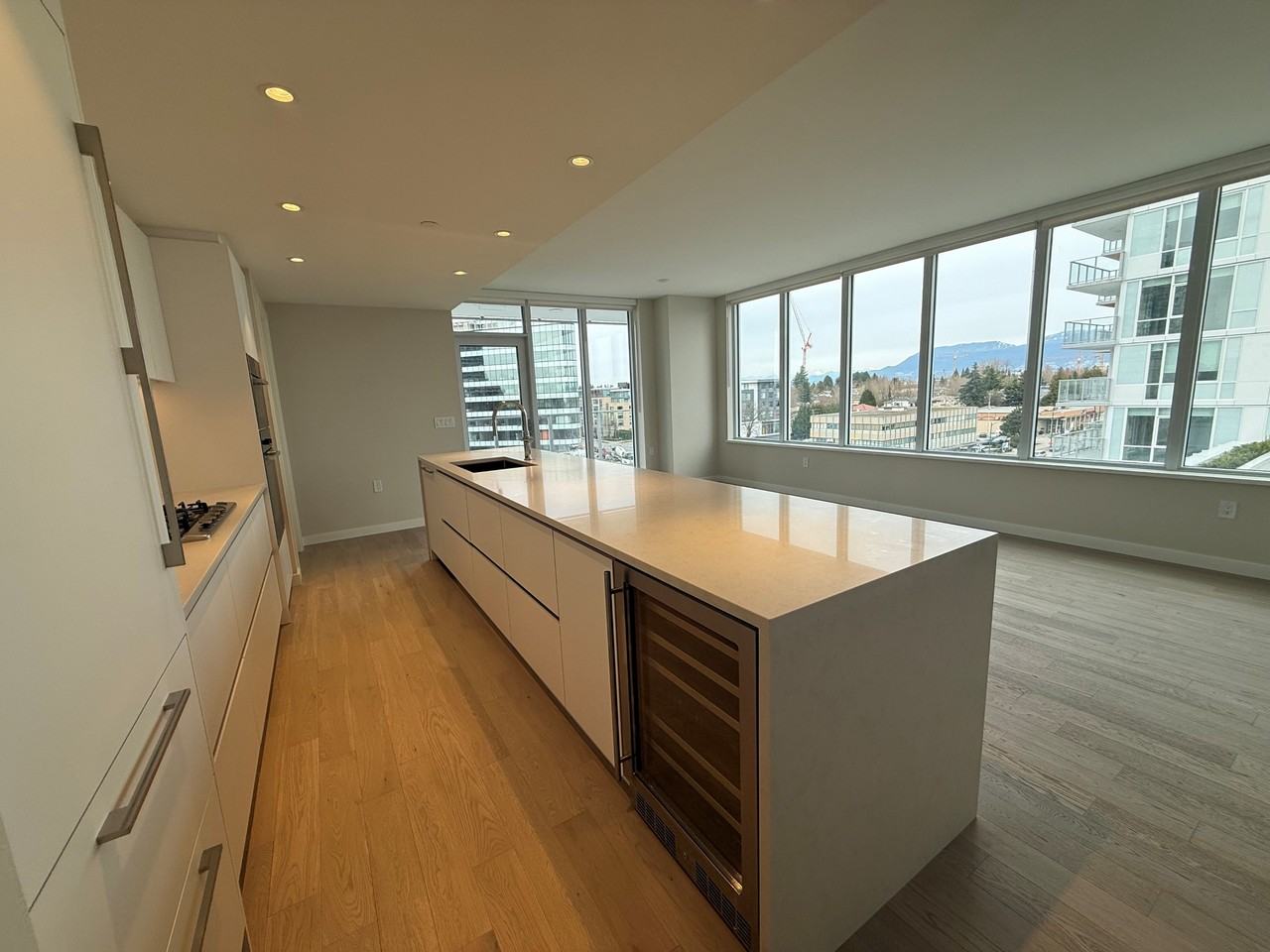 485 602-485 West 42nd Avenue - Photo 7 of 39