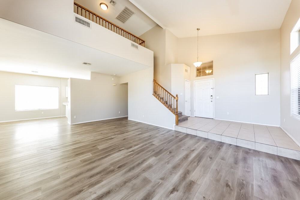 2189 S 88th Ave - Photo 5 of 17