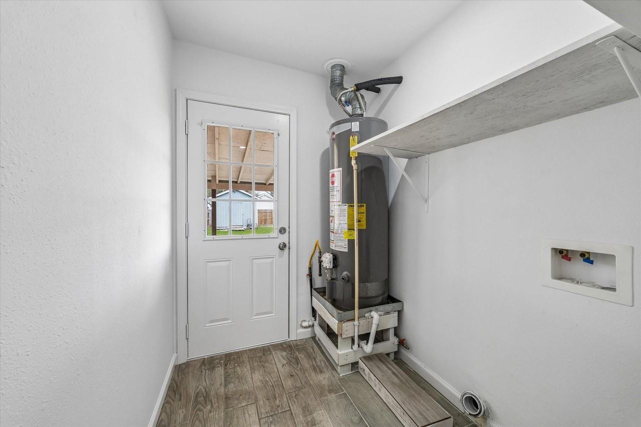 609 Avenue M #1 - Photo 5 of 18