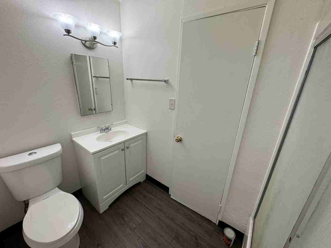 1727 E 8th St #4 - Photo 6 of 9