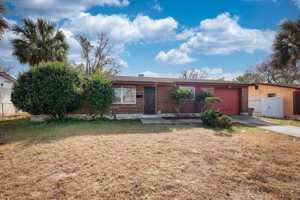 featured image of 10814 Indies Dr S #1