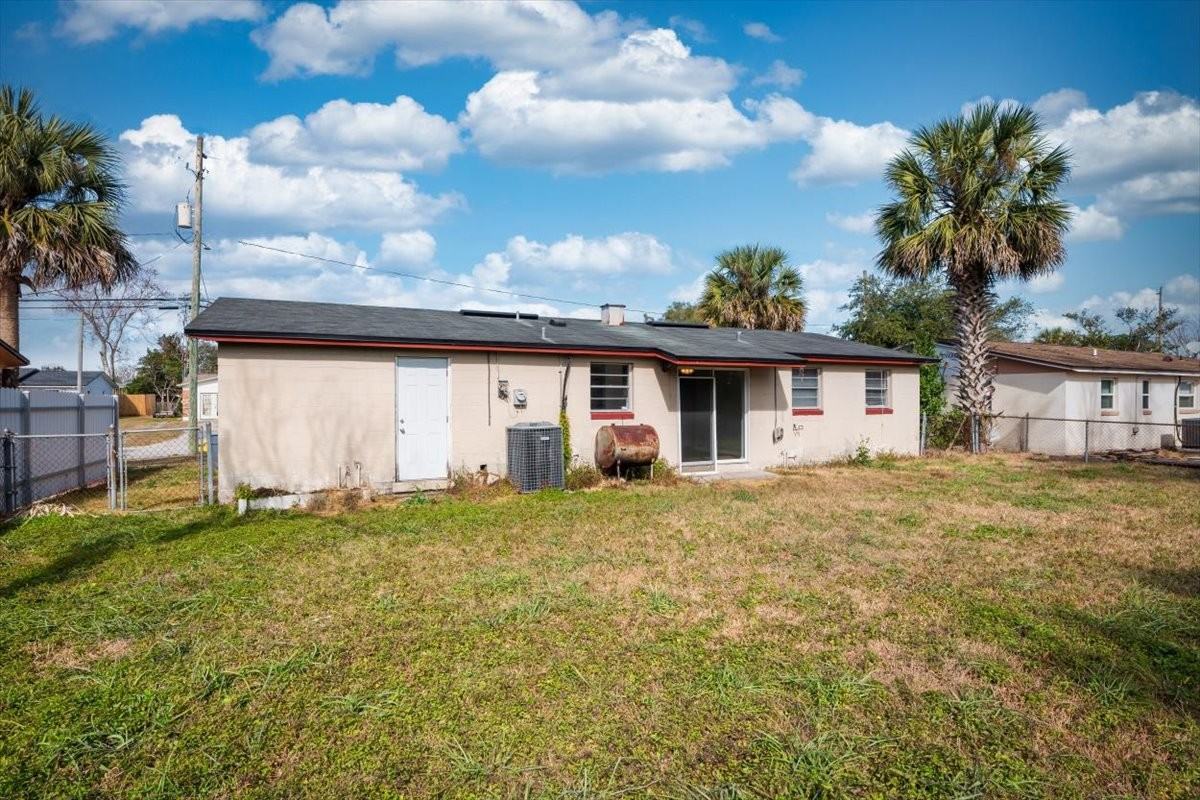 10814 Indies Dr S #1 - Photo 6 of 23