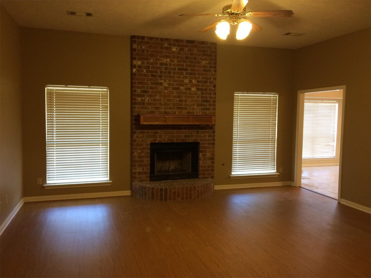 4009 Hunter Creek Dr #4009 - Photo 2 of 16