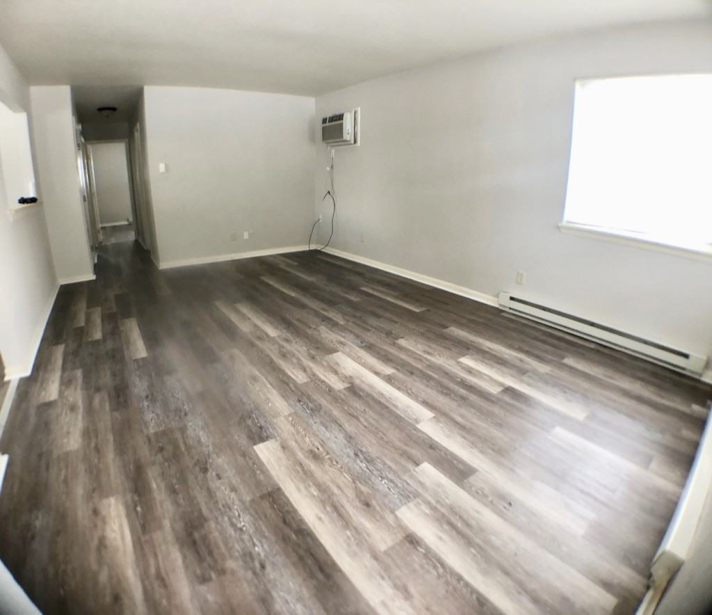 915 Mulberry Ln #915 - Photo 2 of 12