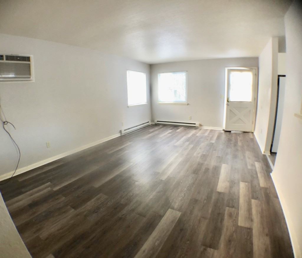 915 Mulberry Ln #915 - Photo 3 of 12