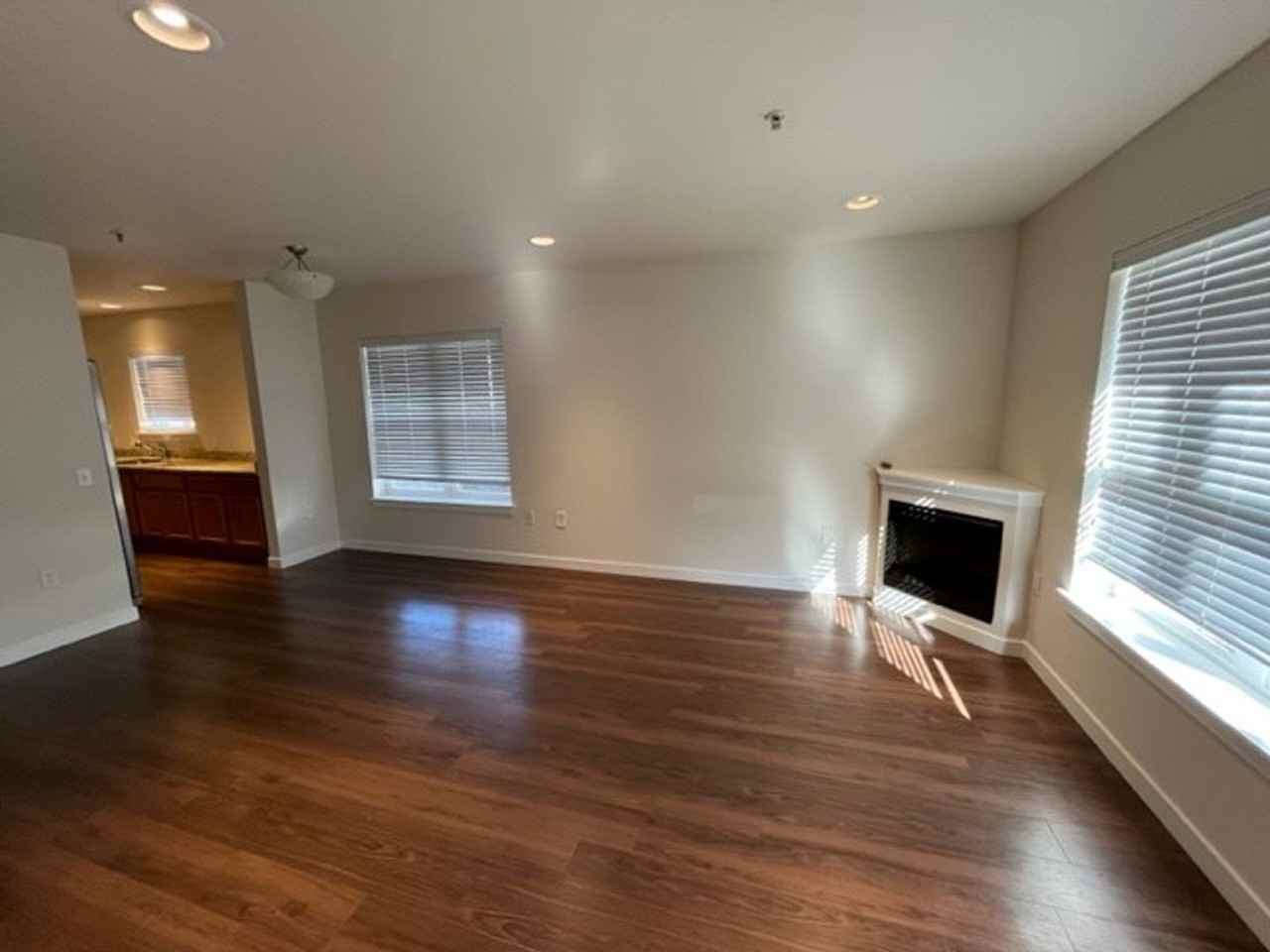 Modern 3 bedroom Townhomes with Garage - Photo 3 of 11