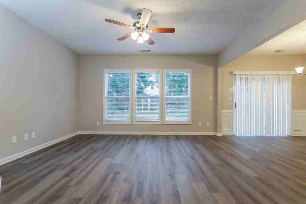 565 Cool Weather Dr - Photo 4 of 17