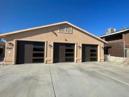 featured image of 3045 Palisades Dr