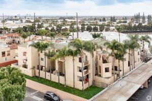 featured image of 919 919 and 1001 South Lyon Street