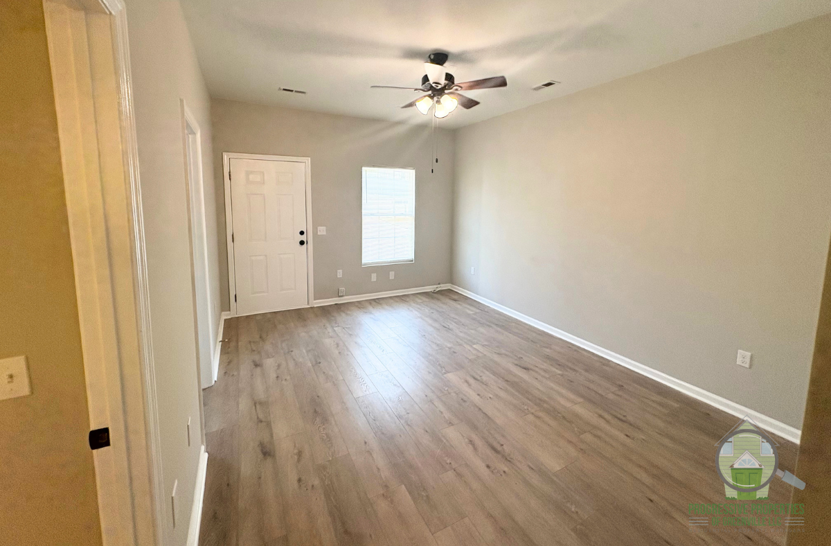 129 Harrington Ave #B - Photo 2 of 9