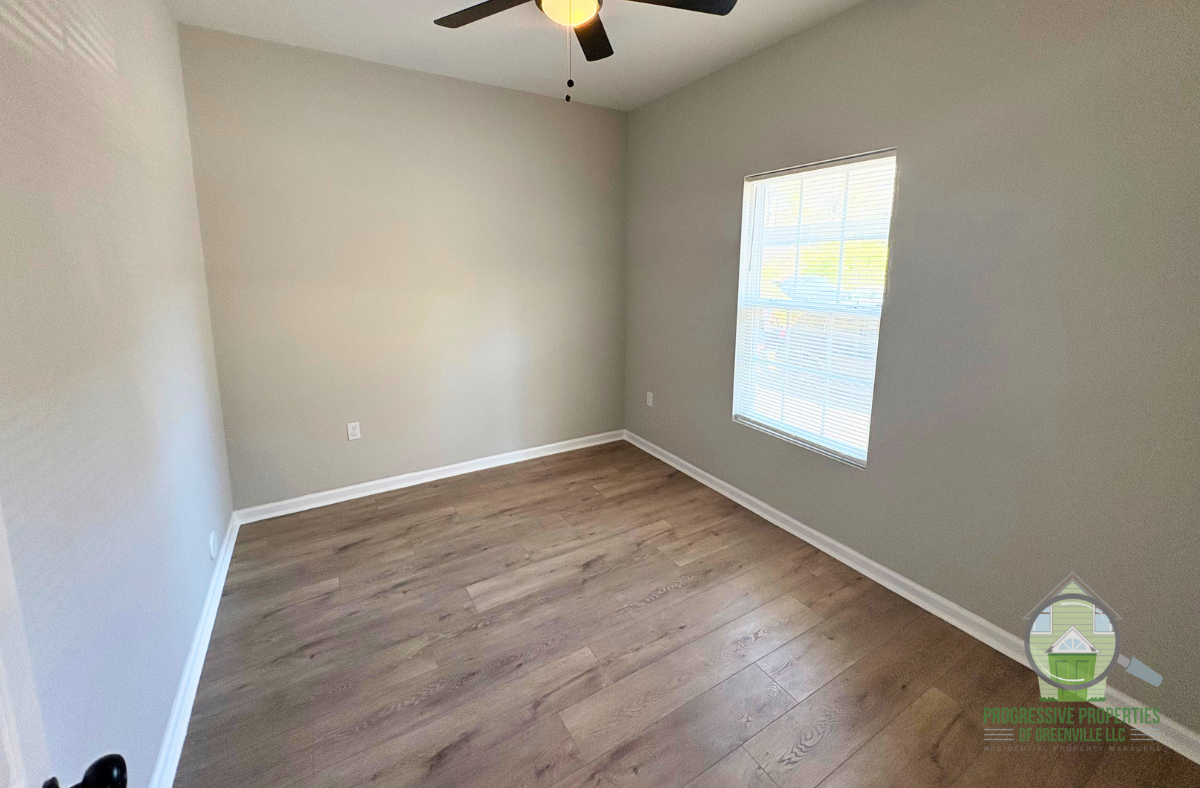 129 Harrington Ave #B - Photo 7 of 9