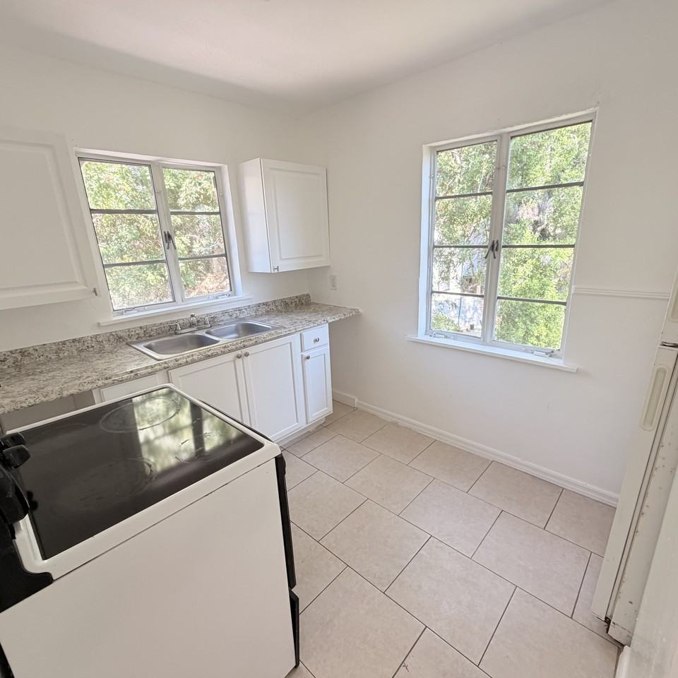 840 30th Ave S #2 - Photo 3 of 9