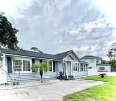 featured image of 2704 Spring Park Rd #1