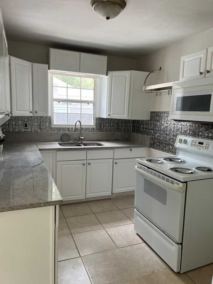 2704 Spring Park Rd #1 - Photo 2 of 17