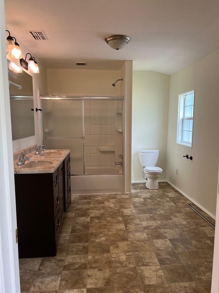 2704 Spring Park Rd #1 - Photo 5 of 17