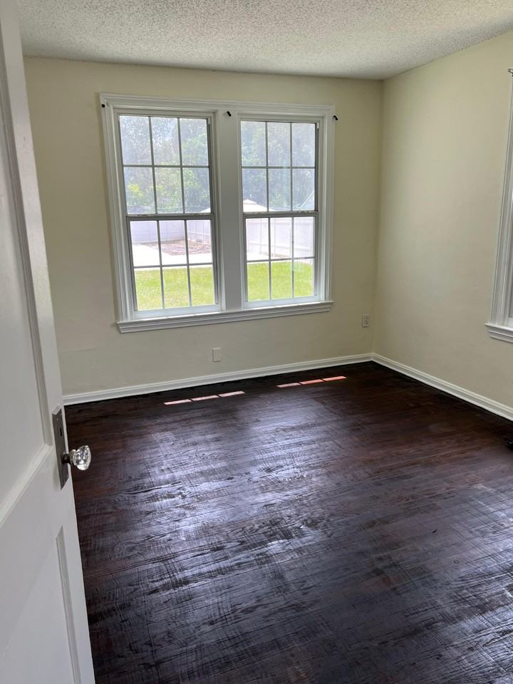 2704 Spring Park Rd #1 - Photo 7 of 17