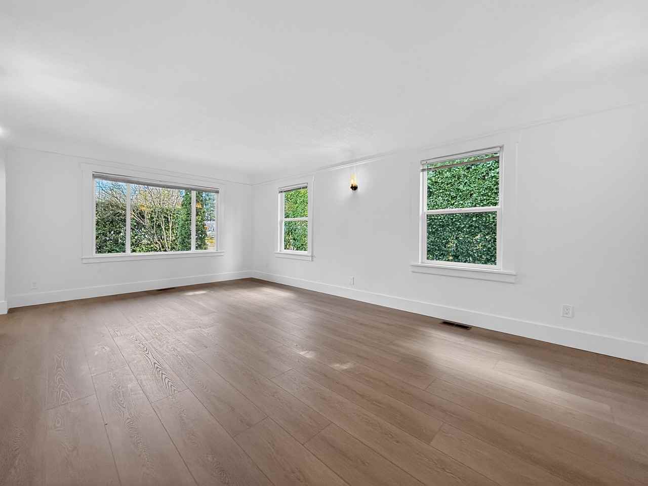 13337 30th Ave Ne #AB - Photo 6 of 35