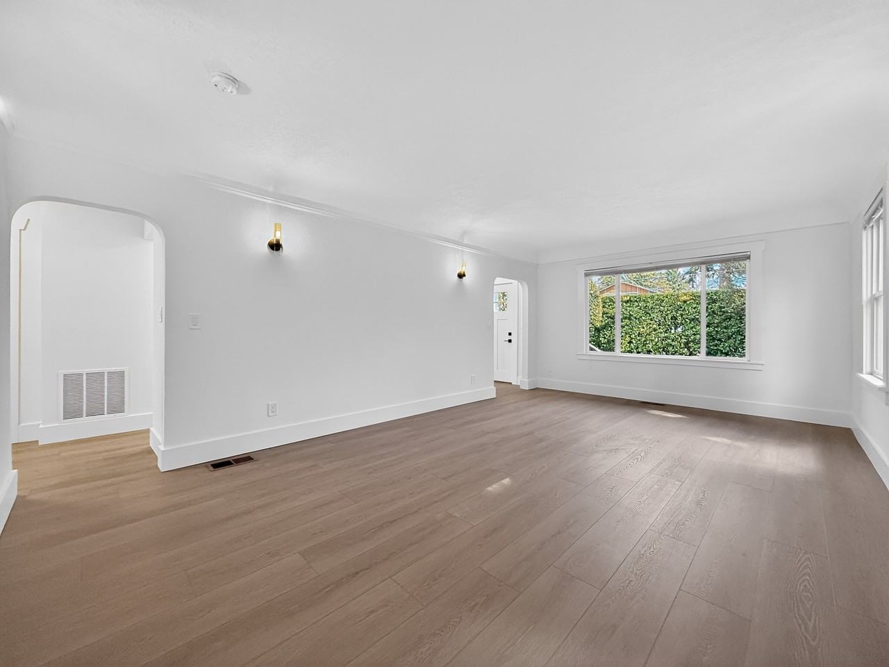 13337 30th Ave Ne #AB - Photo 7 of 35