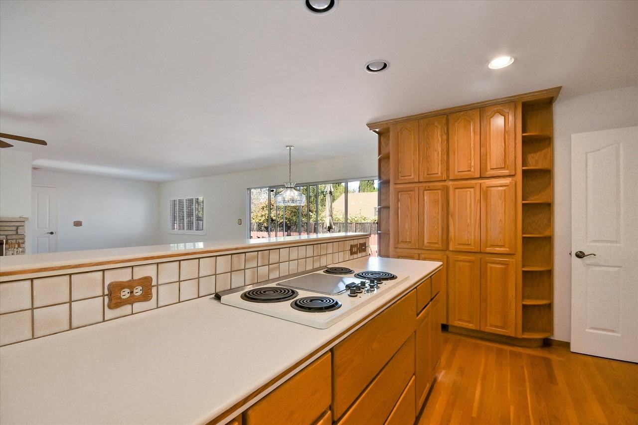 1516 Whipple Ave #1 - Photo 5 of 10