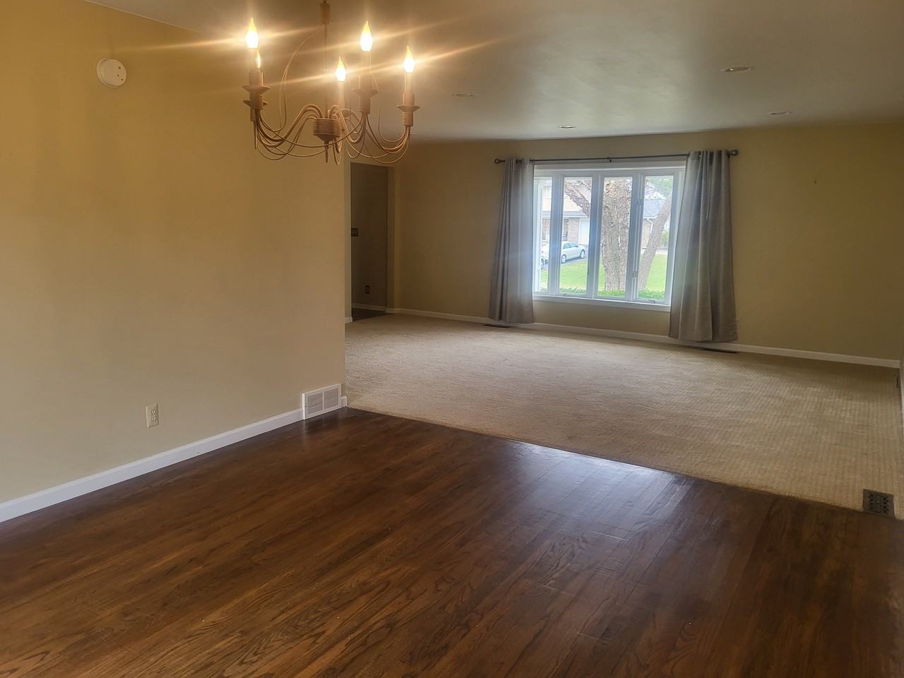 520 Meadowbrook Dr #1 - Photo 3 of 6