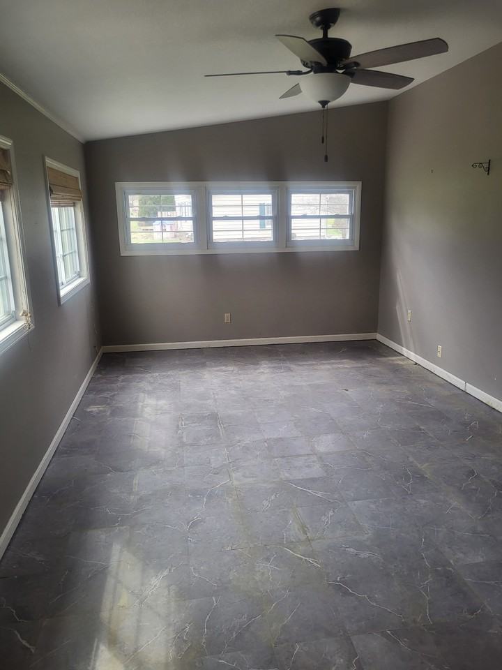 520 Meadowbrook Dr #1 - Photo 4 of 6