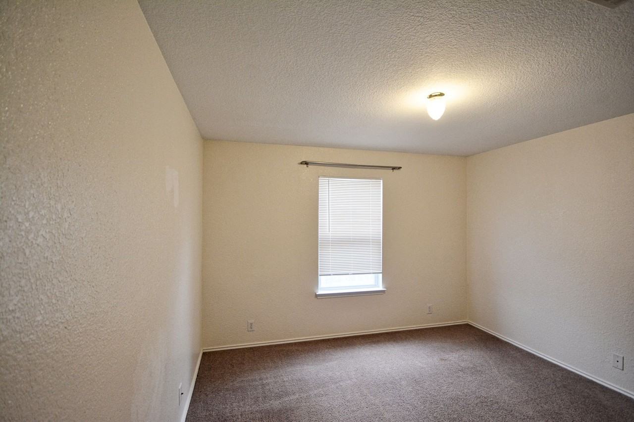 419 Aaron Ln #1 - Photo 6 of 48