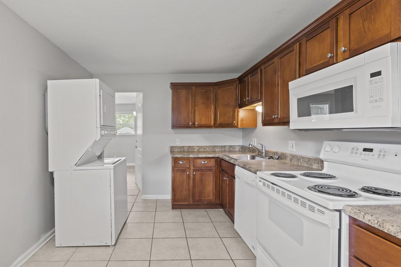 310 South 8th Street - A #A - Photo 3 of 5