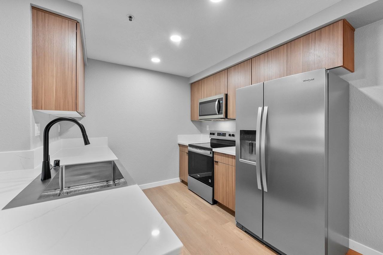 Crestwood Apartment Homes - Photo 5 of 45