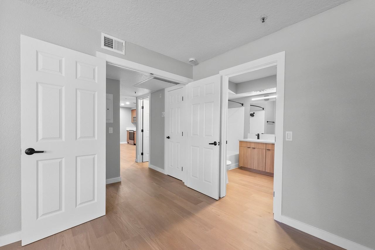 Crestwood Apartment Homes - Photo 6 of 45